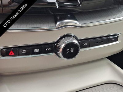 2024 Volvo XC60 B5 AWD Plus Dark Theme