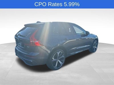 2024 Volvo XC60 B5 AWD Ultimate Dark Theme