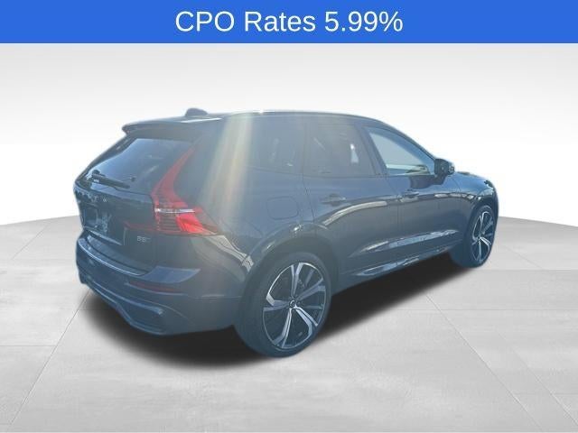 2024 Volvo XC60 B5 AWD Ultimate Dark Theme