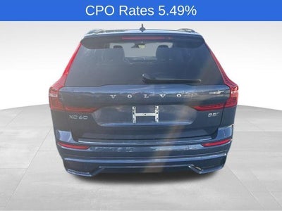 2024 Volvo XC60 B5 AWD Ultimate Dark Theme