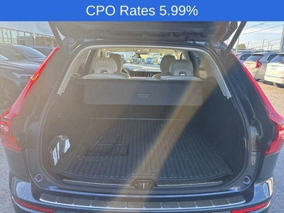 2024 Volvo XC60 B5 AWD Ultimate Dark Theme