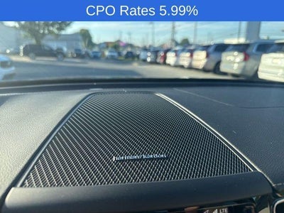 2024 Volvo XC60 B5 AWD Ultimate Dark Theme