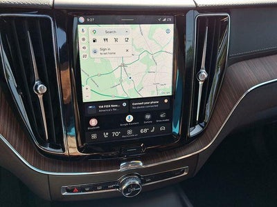 2024 Volvo XC60 B5 AWD Ultimate Dark Theme