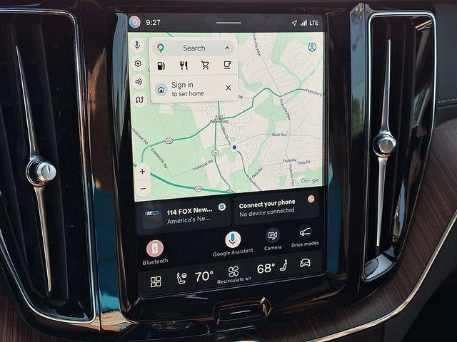 2024 Volvo XC60 B5 AWD Ultimate Dark Theme