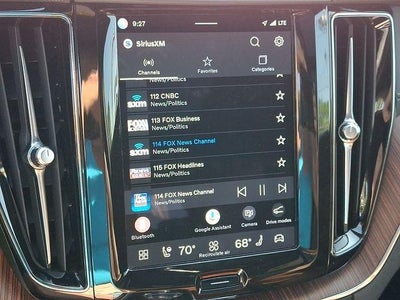 2024 Volvo XC60 B5 AWD Ultimate Dark Theme