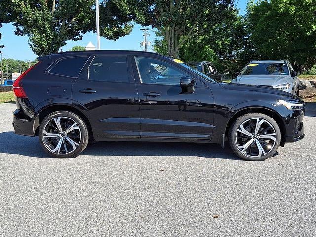 2024 Volvo XC60 B5 AWD Ultimate Dark Theme