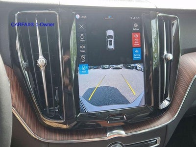 2023 Volvo XC60 B5 AWD Plus Bright Theme