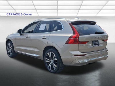2023 Volvo XC60 B5 AWD Plus Bright Theme