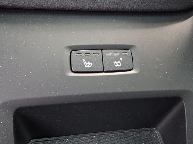 2023 Volvo XC60 B5 AWD Plus Bright Theme