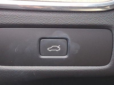 2023 Volvo XC60 B5 AWD Plus Bright Theme