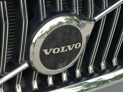 2023 Volvo XC60 B5 AWD Plus Bright Theme