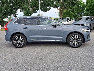 2023 Volvo XC60 B5 AWD Plus Bright Theme