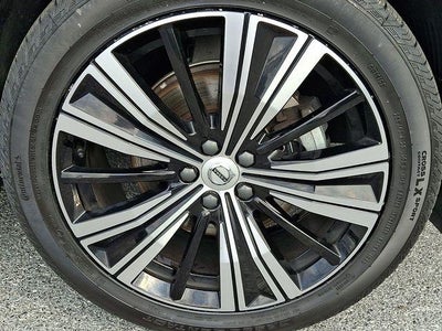 2023 Volvo XC60 B5 AWD Plus Bright Theme
