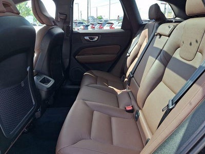 2023 Volvo XC60 B5 AWD Plus Bright Theme