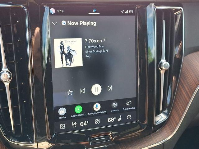 2023 Volvo XC60 B5 AWD Plus Bright Theme