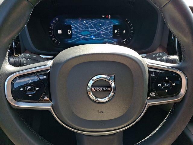 2023 Volvo XC60 B5 AWD Plus Bright Theme