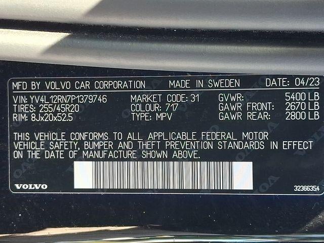 2023 Volvo XC60 B5 AWD Plus Bright Theme