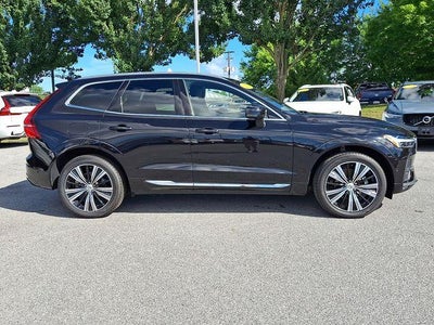 2023 Volvo XC60 B5 AWD Plus Bright Theme