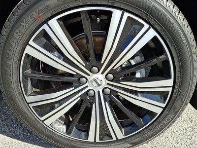2023 Volvo XC60 B5 AWD Plus Bright Theme