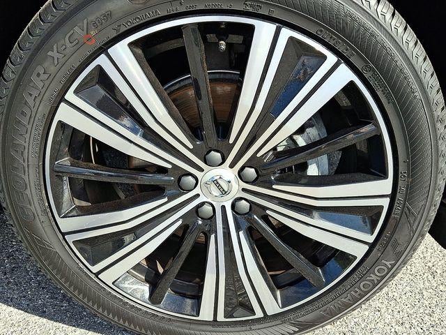 2023 Volvo XC60 B5 AWD Plus Bright Theme