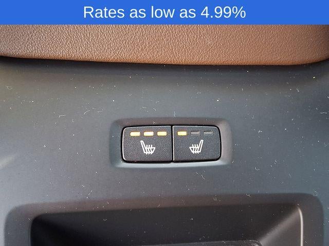 2023 Volvo XC60 B5 AWD Plus Bright Theme