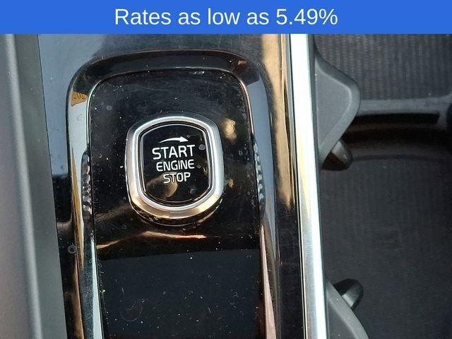 2023 Volvo XC60 B5 AWD Plus Bright Theme