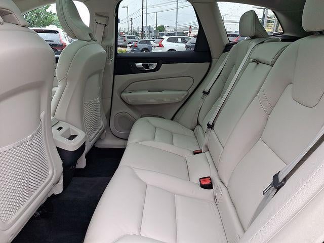 2023 Volvo XC60 B5 AWD Core