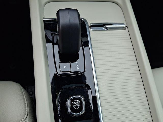 2023 Volvo XC60 B5 AWD Core