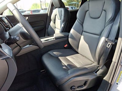 2023 Volvo XC60 B5 AWD Core