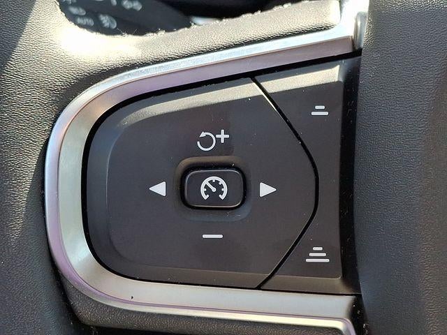 2023 Volvo XC60 B5 AWD Core