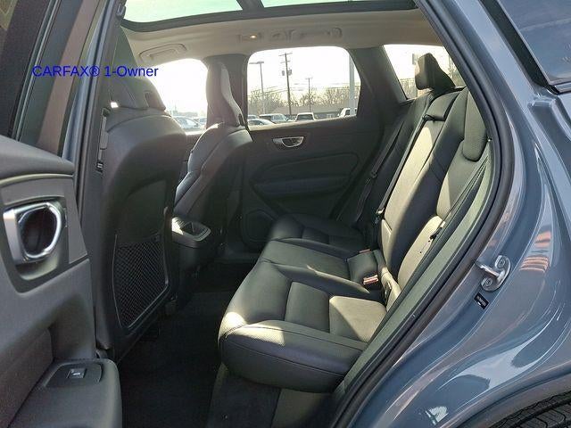 2023 Volvo XC60 B5 AWD Plus Dark Theme