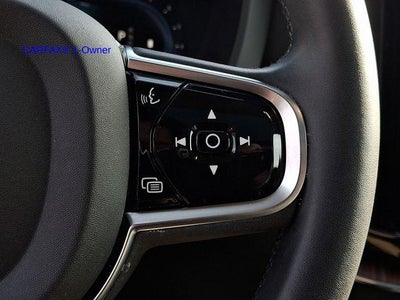 2023 Volvo XC60 B5 AWD Plus Dark Theme