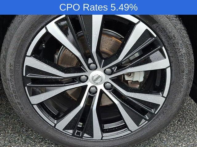 2023 Volvo XC60 B5 AWD Plus Dark Theme