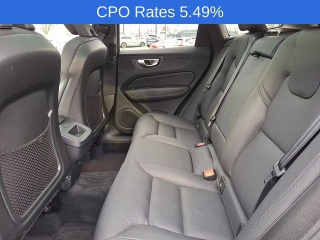 2023 Volvo XC60 B5 AWD Plus Dark Theme