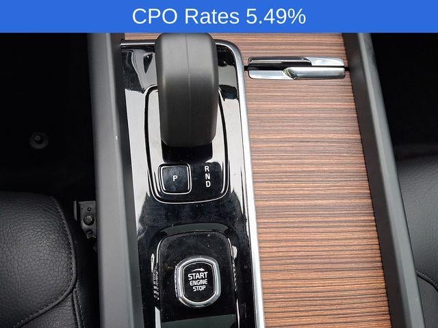 2023 Volvo XC60 B5 AWD Plus Dark Theme