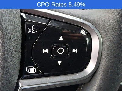 2023 Volvo XC60 B5 AWD Plus Dark Theme