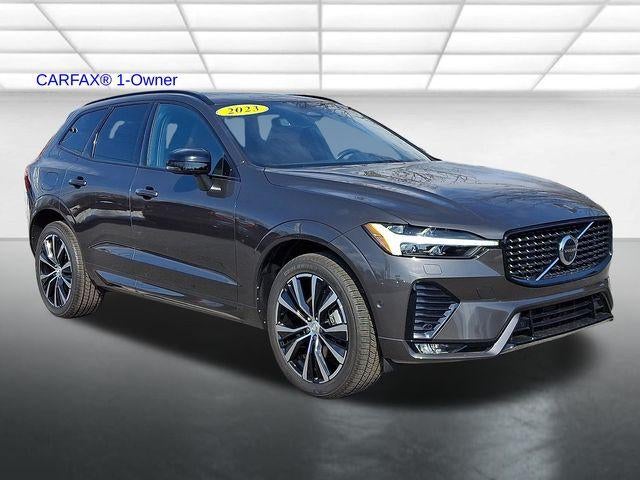2023 Volvo XC60 B5 AWD Plus Dark Theme