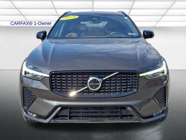 2023 Volvo XC60 B5 AWD Plus Dark Theme