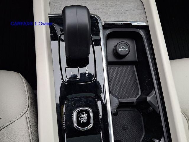 2023 Volvo XC60 B5 AWD Plus Dark Theme