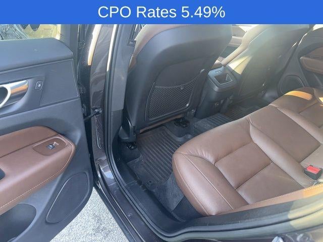 2023 Volvo XC60 B5 AWD Plus Dark Theme