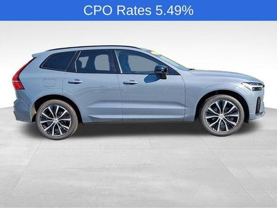 2023 Volvo XC60 B5 AWD Plus Dark Theme