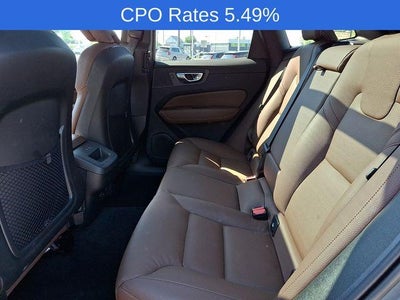2023 Volvo XC60 B5 AWD Plus Dark Theme