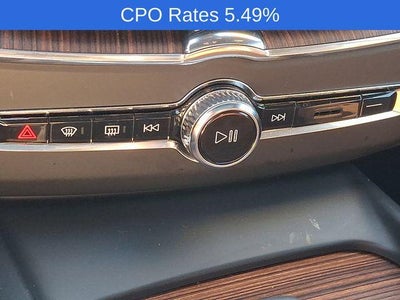 2023 Volvo XC60 B5 AWD Plus Dark Theme