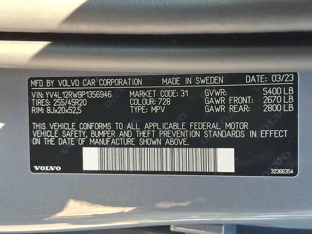 2023 Volvo XC60 B5 AWD Plus Dark Theme