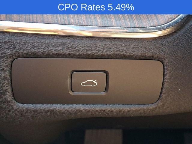 2023 Volvo XC60 B5 AWD Plus Dark Theme