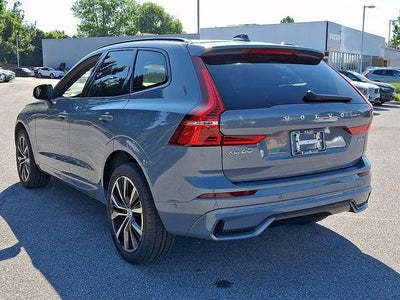 2023 Volvo XC60 B5 AWD Plus Dark Theme