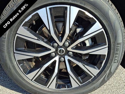 2023 Volvo XC60 B5 AWD Plus Dark Theme