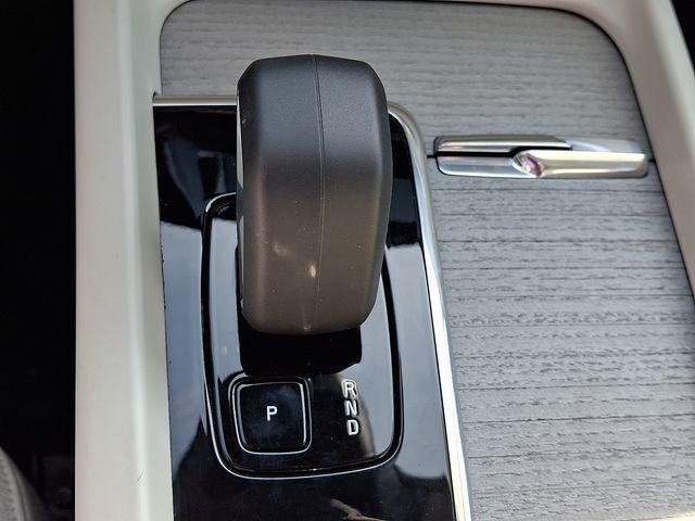 2023 Volvo XC60 B5 AWD Plus Dark Theme