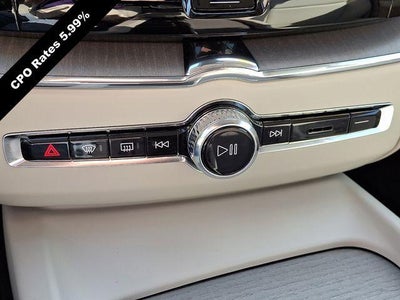 2023 Volvo XC60 B5 AWD Plus Dark Theme