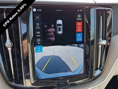 2023 Volvo XC60 B5 AWD Plus Dark Theme